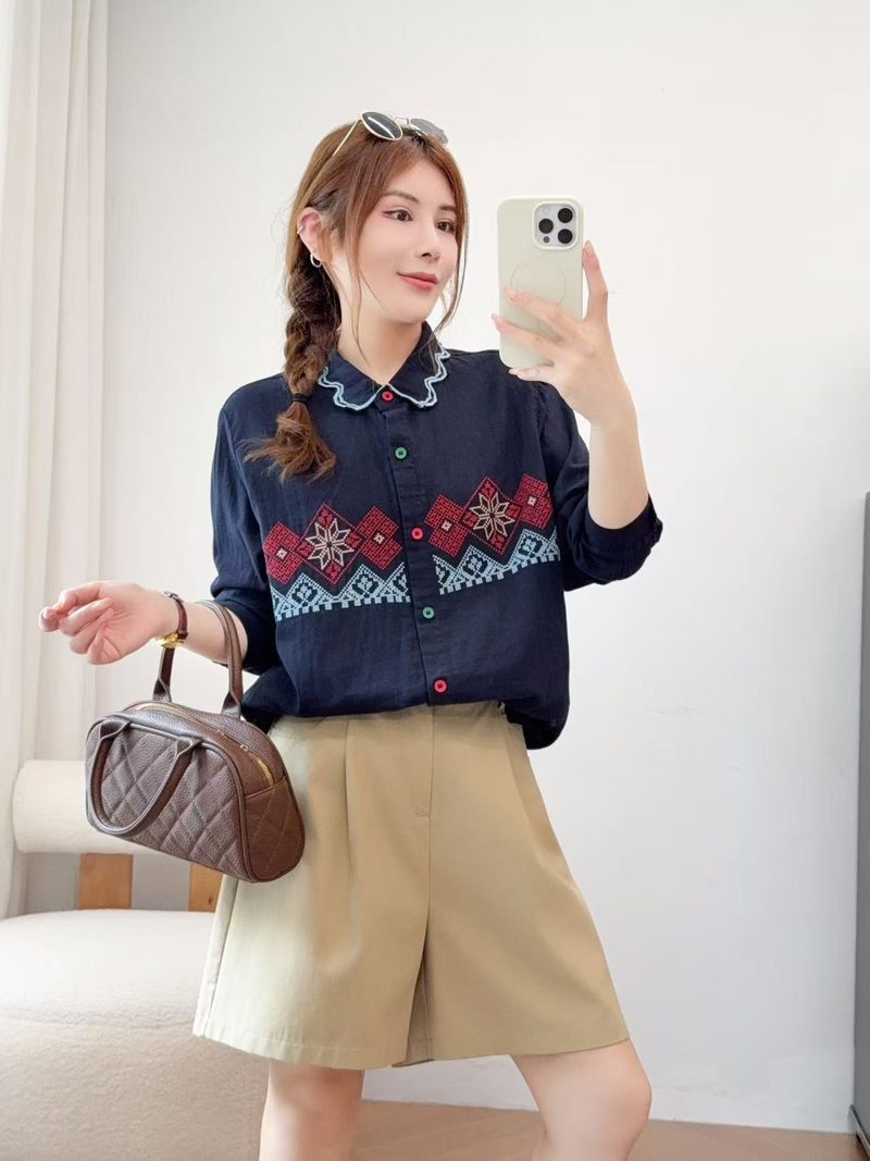 新しい 2026 秋の女性の綿長袖シャツ、ターンダウンカラー - Ethnic Fashion Clothing のレビューと価格